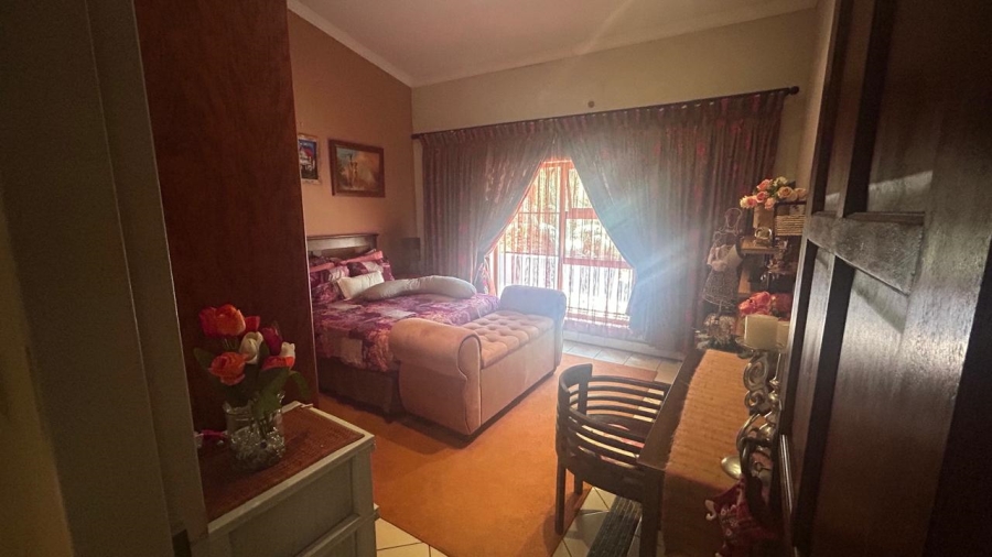 Commercial Property for Sale in Zuurplaat A H North West